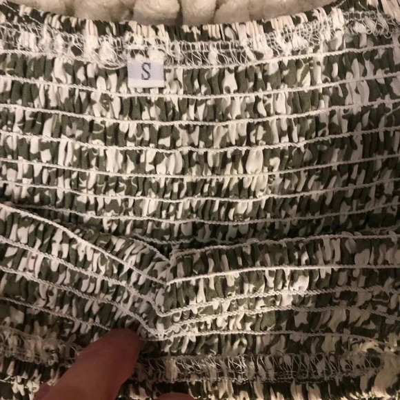 Romwe Women's Floral Print Off Shoulder Trumpet Sleeve Dress Sz S - Picture 7 of 9